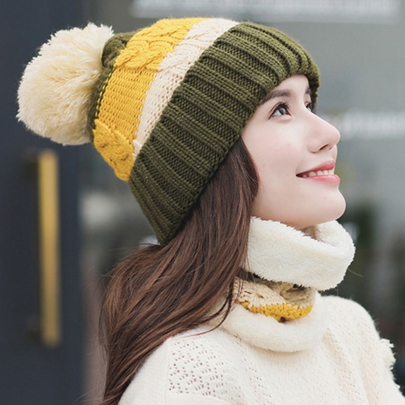 Winter Colorful Knit Pom Pom Hat with Neck Gaiter - Picture 2 of 6